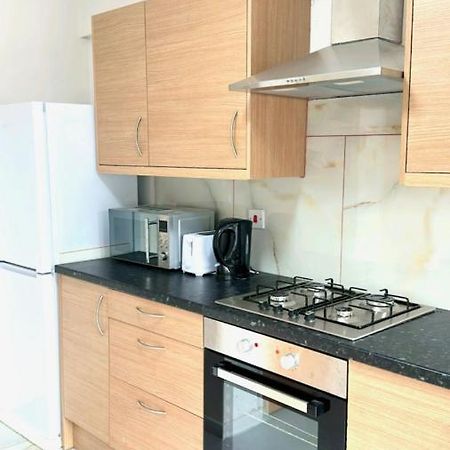 7 Venus Road Room 1 런던 외부 사진